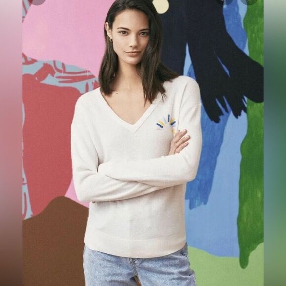 White + Warren Cream V Neck Cashmere Embroidered Sunburst Sweater Small - Picture 1 of 6